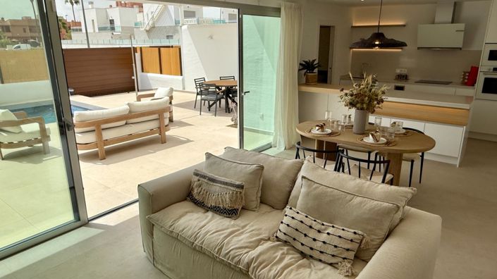 Image No.5-3 Bed Villa for sale