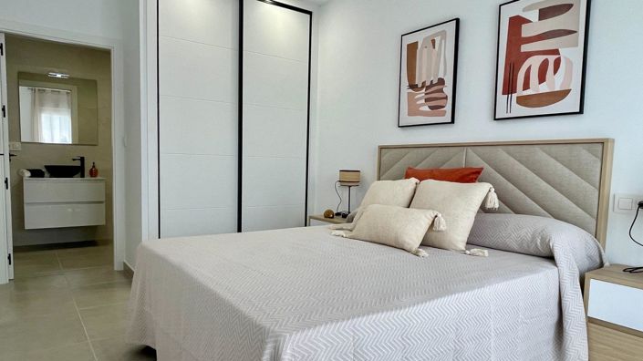 Image No.14-3 Bed Villa for sale