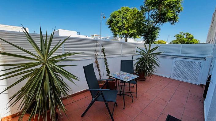 Image No.21-3 Bed Apartment for sale