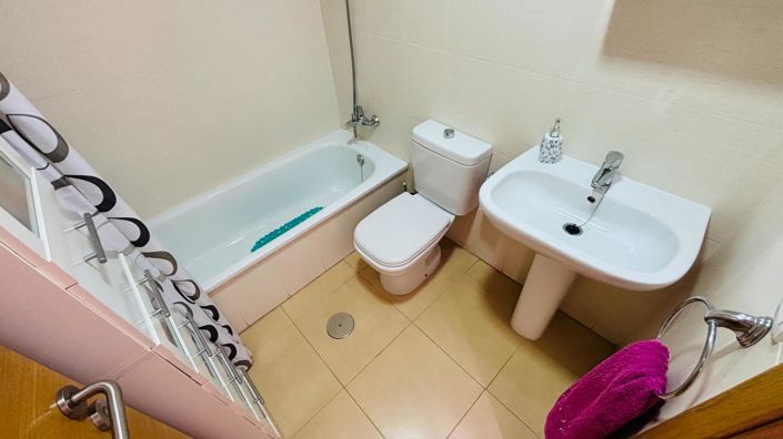 Image No.17-3 Bed Apartment for sale