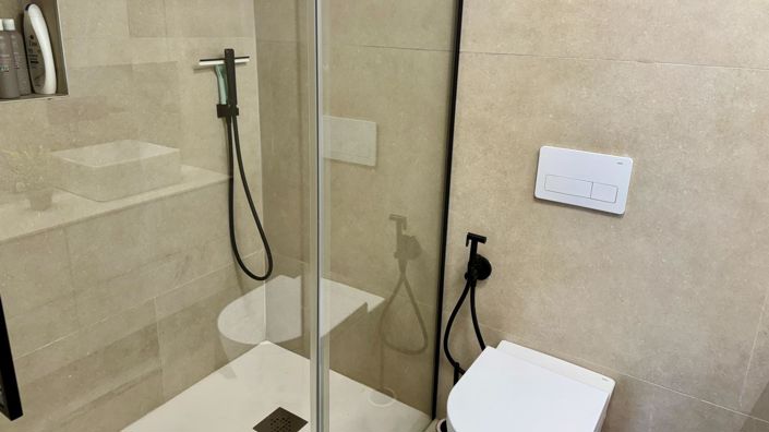 Image No.21-3 Bed Property for sale