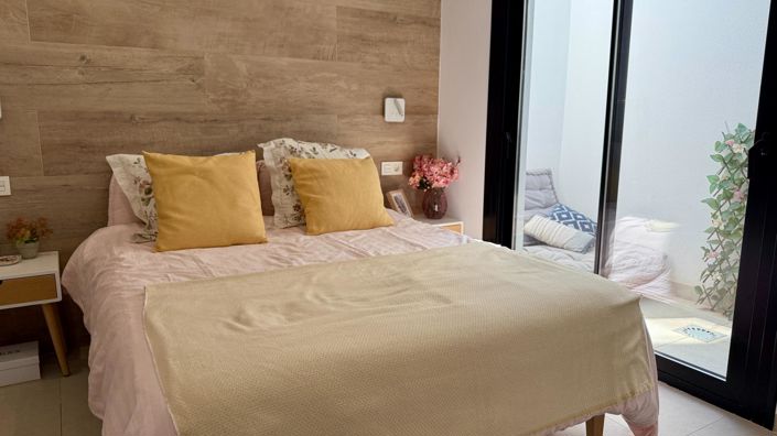 Image No.22-3 Bed Property for sale