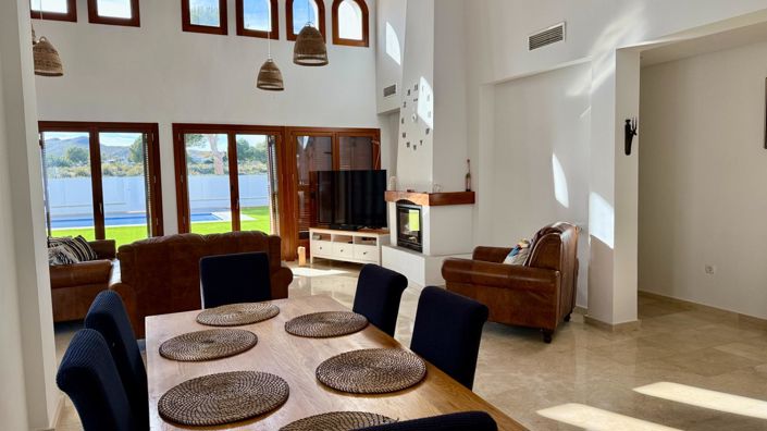 Image No.12-3 Bed Villa for sale