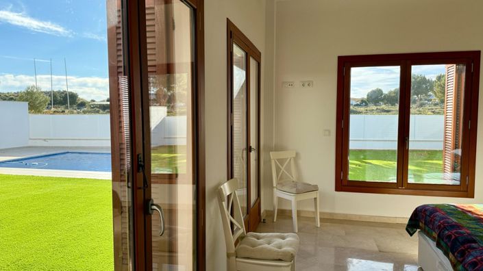 Image No.20-3 Bed Villa for sale