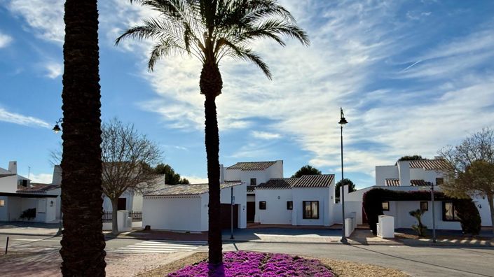 Image No.5-3 Bed Villa for sale