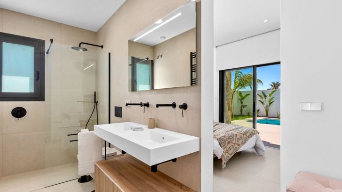 Image No.11-3 Bed Villa for sale