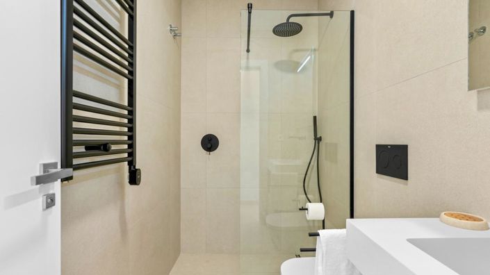 Image No.19-3 Bed Villa for sale