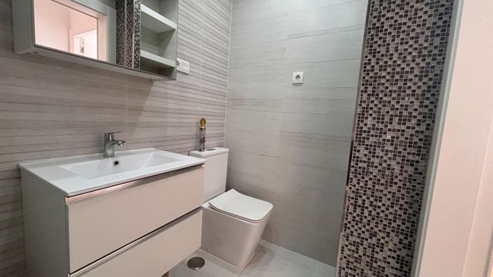 Image No.13-2 Bed Apartment for sale