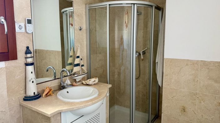 Image No.26-3 Bed Villa for sale