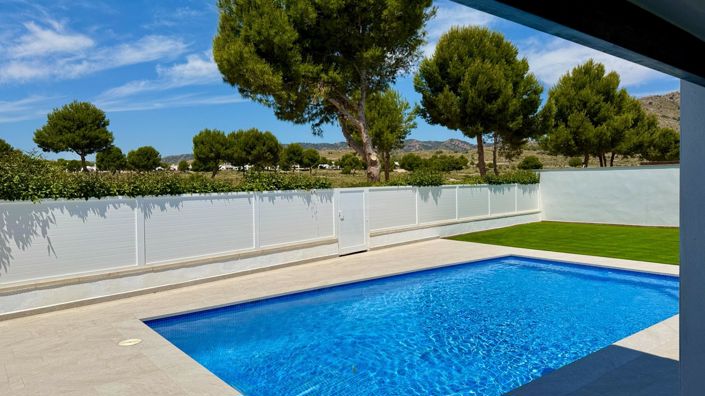 Image No.9-3 Bed Villa for sale