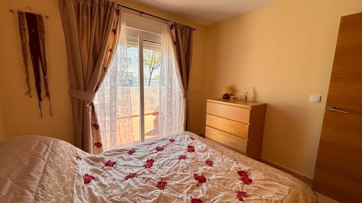 Image No.12-3 Bed Apartment for sale