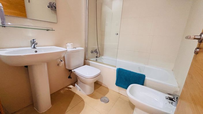 Image No.20-2 Bed Apartment for sale