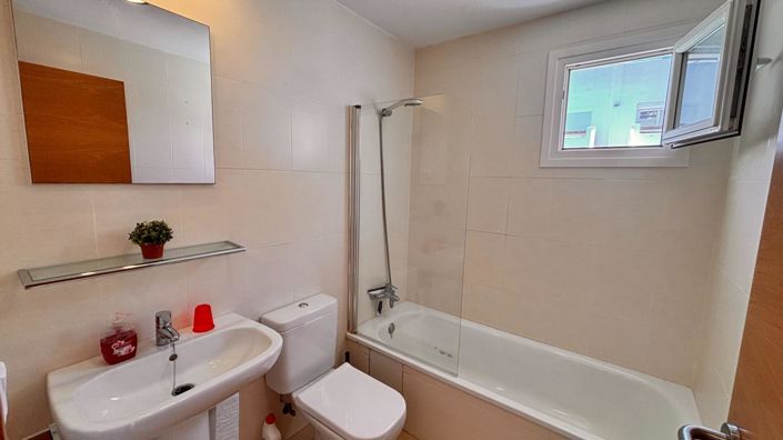 Image No.18-2 Bed Apartment for sale