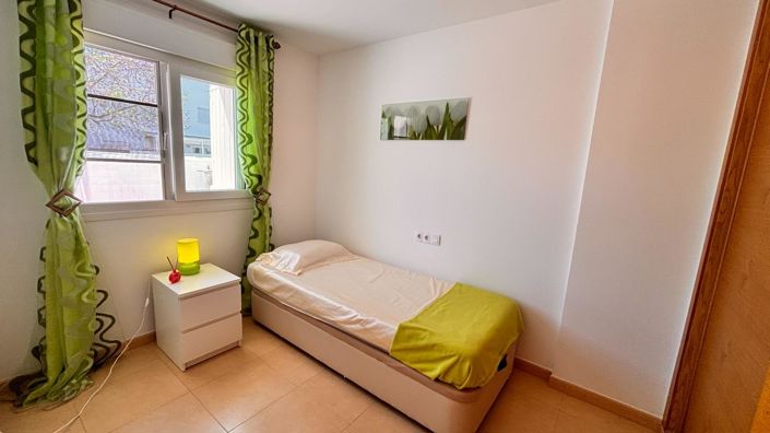 Image No.20-2 Bed Apartment for sale