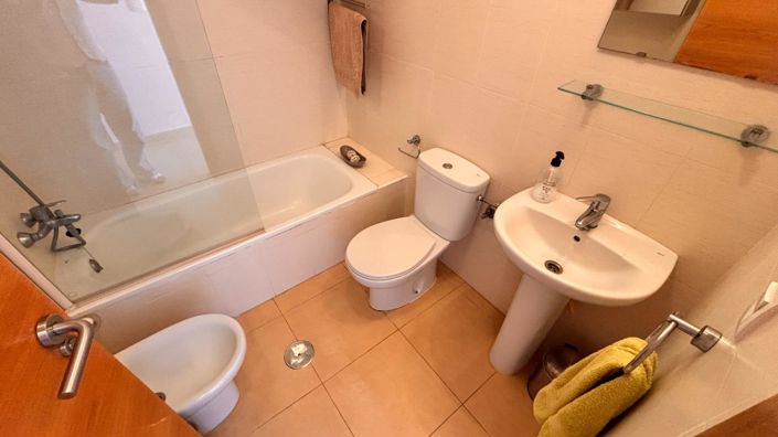 Image No.22-2 Bed Apartment for sale