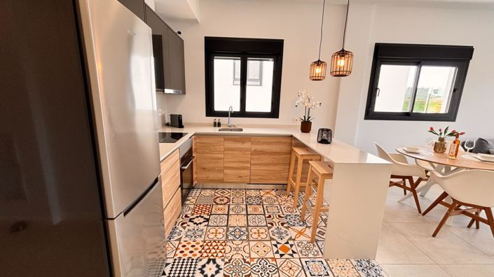 Image No.10-2 Bed Apartment for sale