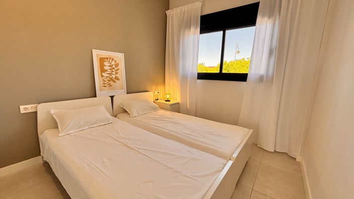 Image No.17-2 Bed Apartment for sale