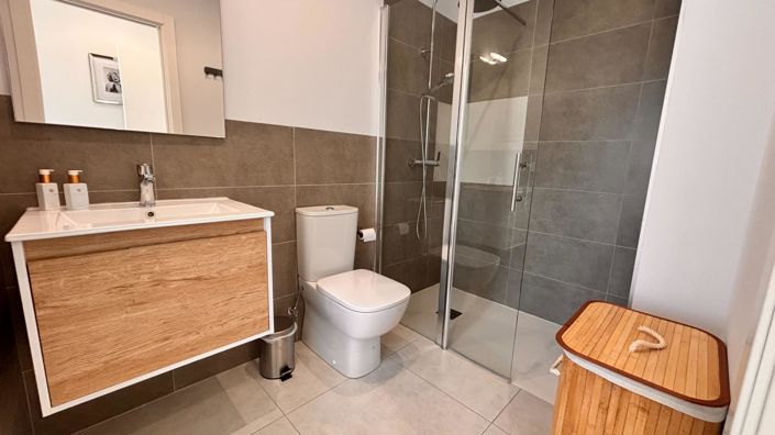 Image No.25-2 Bed Apartment for sale