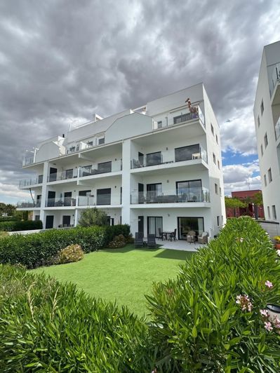 Image No.32-2 Bed Apartment for sale