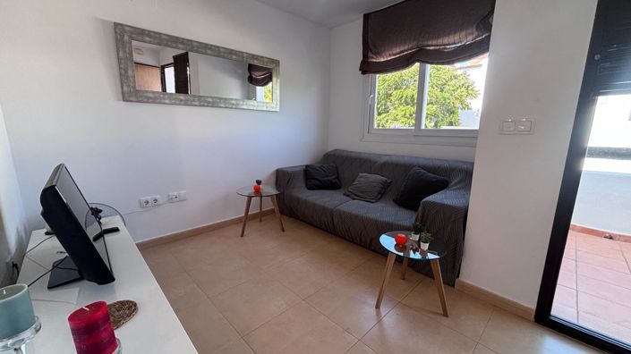 Image No.3-Appartement de 2 chambres à vendre