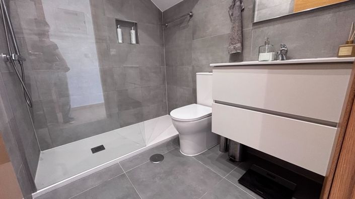 Image No.10-2 Bed Apartment for sale