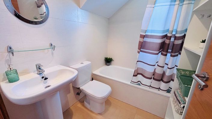Image No.15-2 Bed Apartment for sale