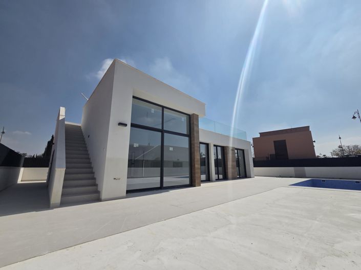 Image No.13-3 Bed Villa for sale