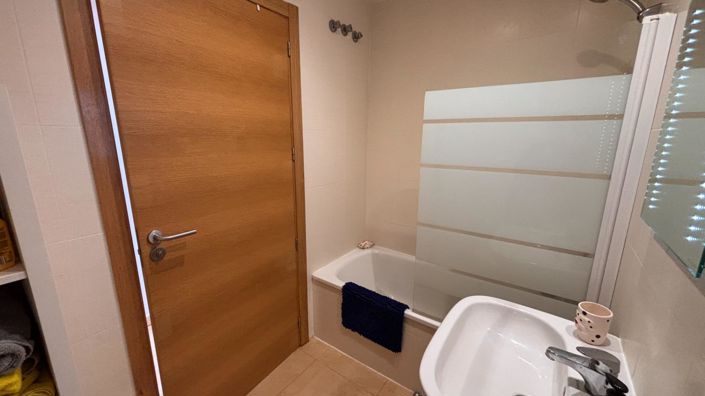 Image No.12-2 Bed Apartment for sale
