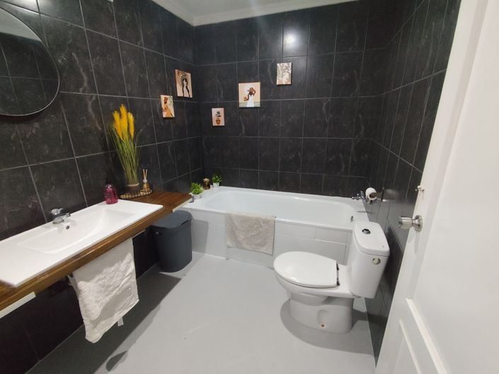 Image No.28-5 Bed Villa for sale