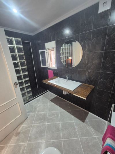 Image No.34-5 Bed Villa for sale