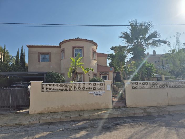 Image No.94-5 Bed Villa for sale