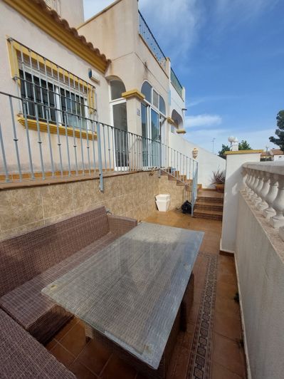 Image No.10-3 Bed House for sale