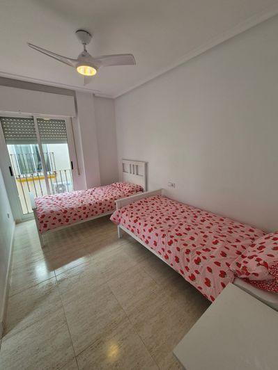 Image No.18-3 Bed House for sale