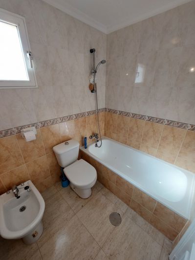 Image No.19-3 Bed House for sale