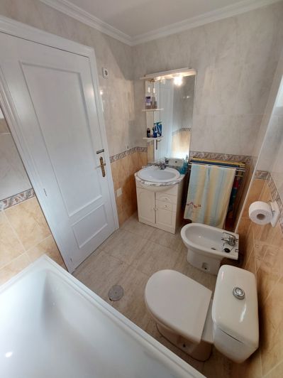 Image No.20-3 Bed House for sale