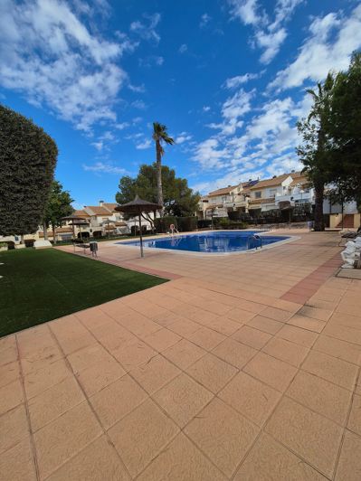 Image No.21-3 Bed House for sale