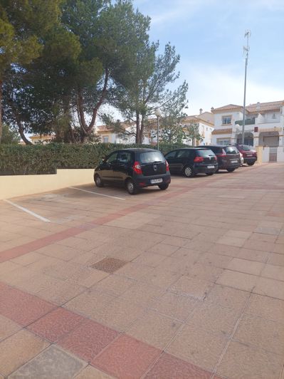 Image No.27-3 Bed House for sale