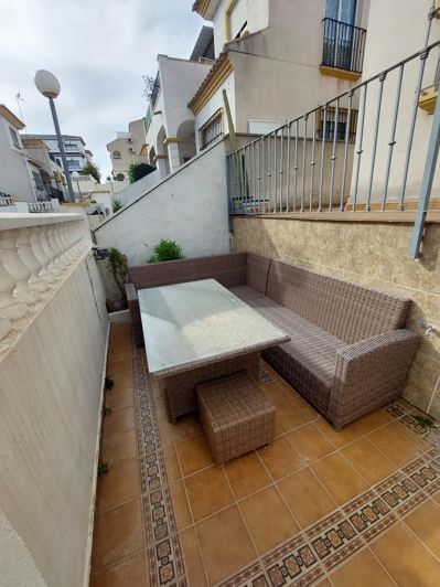 Image No.8-3 Bed House for sale