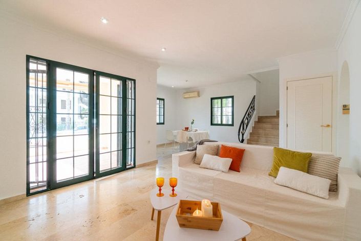 Image No.3-3 Bed Villa for sale