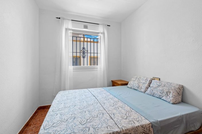 Image No.14-3 Bed House for sale