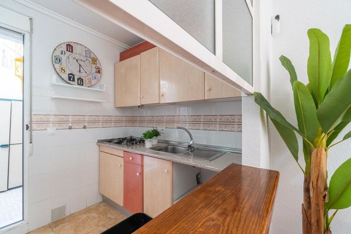 Image No.13-2 Bed House for sale