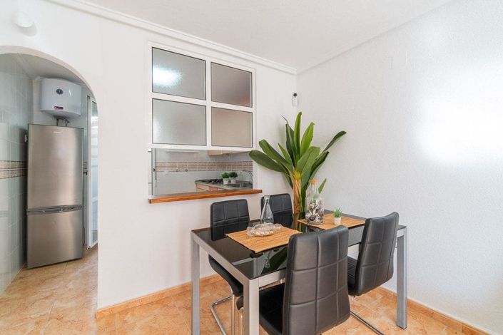 Image No.27-2 Bed Townhouse for sale