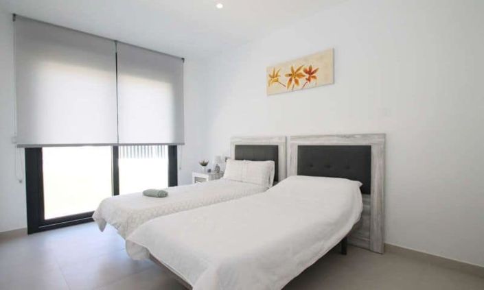 Image No.15-3 Bed Villa for sale