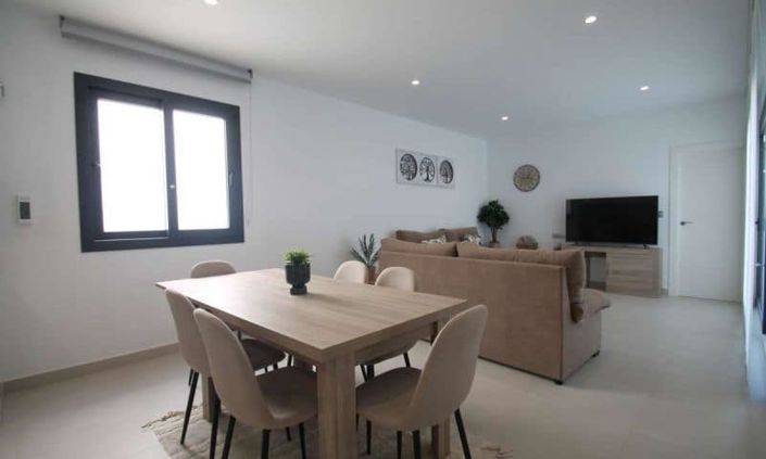 Image No.8-3 Bed Villa for sale