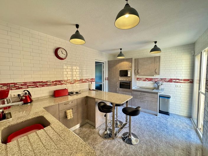 Image No.10-3 Bed Villa for sale