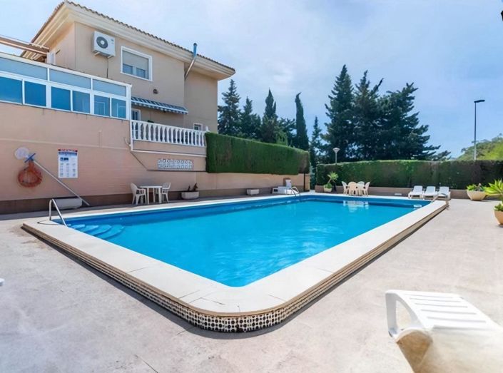 Image No.2-3 Bed Villa for sale