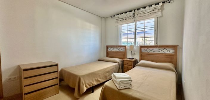 Image No.10-2 Bed Property for sale