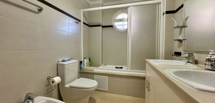 Image No.8-2 Bed Property for sale