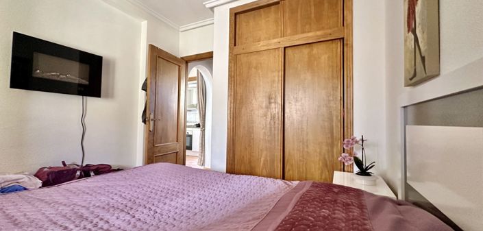 Image No.12-3 Bed House for sale