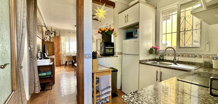 Image No.9-3 Bed House for sale